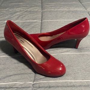Predictions red heels size 9